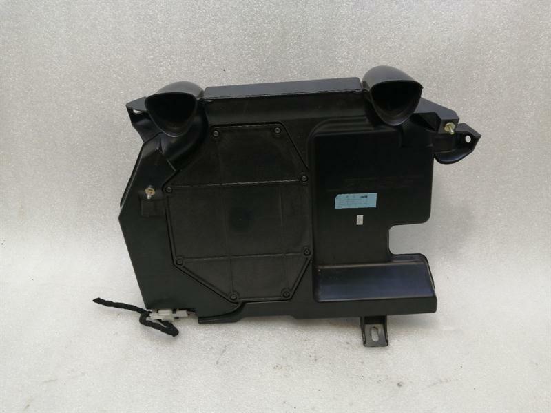 Mercedes-Benz A (W168) Mercedes SL R230 Subwoofer Speaker A2308201902 Speaker Bass Box BOSE Body type: Convertible
Fuel: Petrol