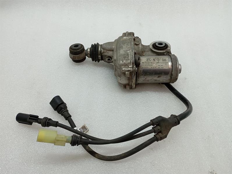 Porsche 911 (992) Porsche 911 992 Rear Axle Steering 992501033AC Rear Right Rear Axle Control Arm Body type: Convertible
Fuel: Petrol