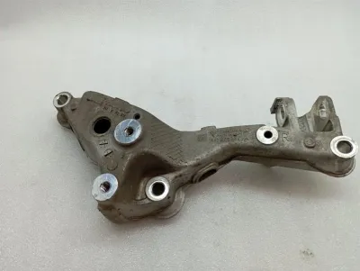 Porsche 911 992 apakšrāmis aizmugurējais labais 992505064A ass rāmis aizmugurējais labais
