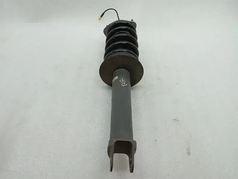 Porsche 911 (992) Porsche 911 992 turbo shock absorber rear 992512015an shock absorber rear PASM Body type: Convertible
Fuel: Petrol