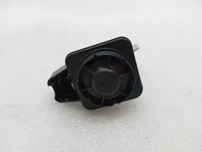 Porsche 911 (992) Porsche 911 992 Alarm ECU 5Q0951605A Siren Alarm Horn Alarm System Body type: Convertible
Fuel: Petrol