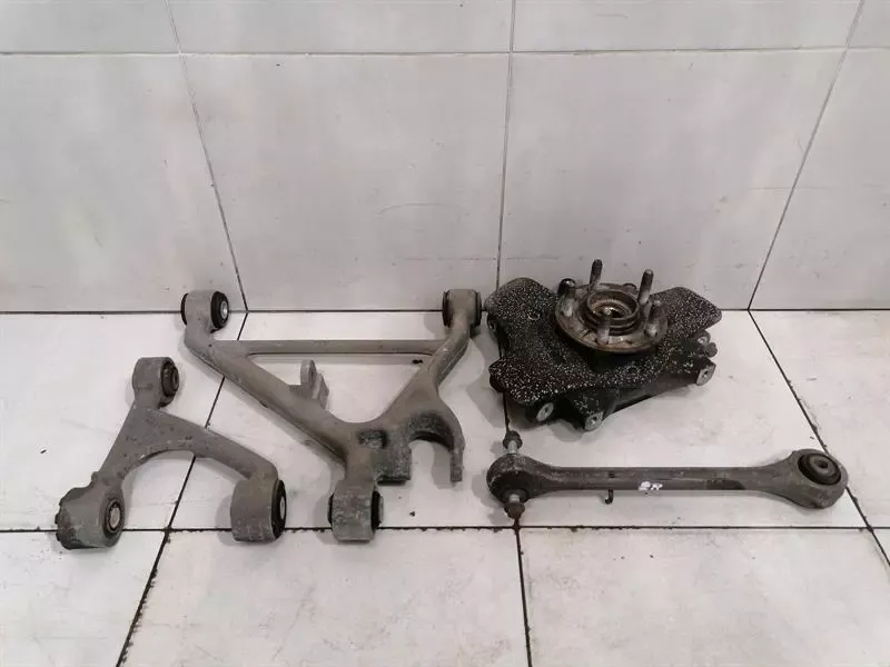 ASTON MARTIN DB9 Volante Right Rear Hub 8D33-5A970-AB Wheel Bearing Case Rear Re