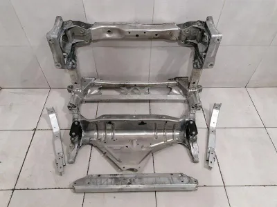 Bentley Continental GT 18-24 3S Beam Subram Fram 975400048C Framaxelhållare