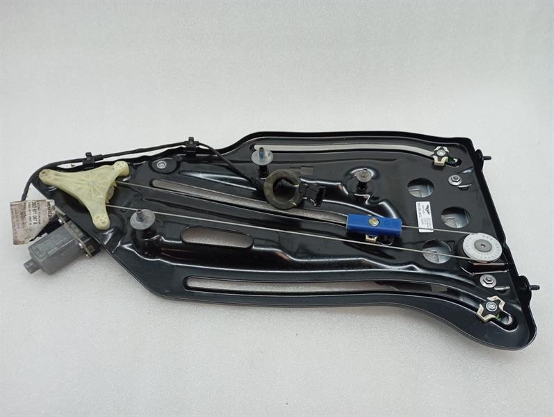 Bentley Continental GT Left Rear Door Winder Bentley Continental GTC 18-24 3S 3SD Winder 3SD...