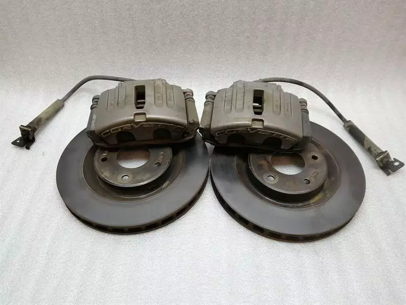 Chevrolet Corvette (C6) Chevrolet Corvette C6 Front Brake Set 88955509 Front Brake System Set