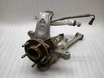 CHEVROLET CORVETTE C6 Right Front Hub 88965638 Radlagergehäus