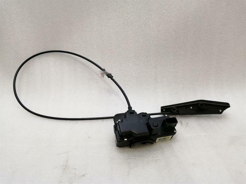 Chevrolet Corvette (C6) Chevrolet Corvette C6 Right Door Lock 15946780 Door Lock Right