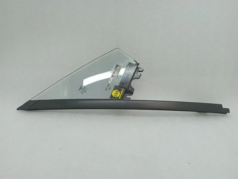 Bentley Continental GTC 18-24 3S 3SD Right Front 1/4 Glass 3SD845114C Door Panel