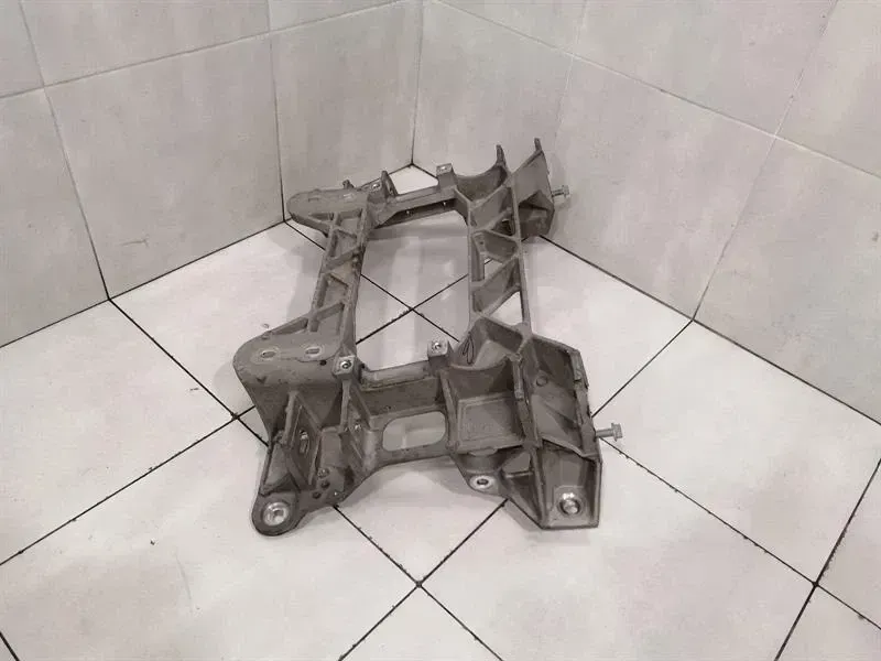 Chevrolet Corvette (C6) Chevrolet Corvette C6 Subframe Rear 15864493 Axle Frame Rear Axle