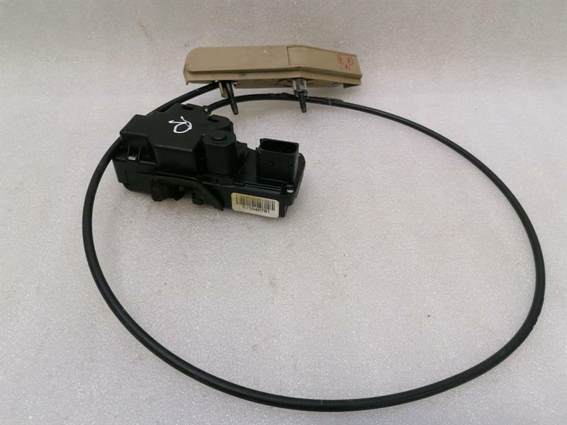 Chevrolet Corvette (C6) 2005-2013 Chevrolet Corvette C6 Right Door Lock 15946781 Door Lock Right