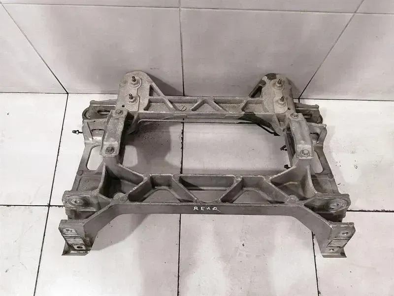 Chevrolet Corvette (C6) Chevrolet Corvette C6 Subframe Rear 15864493 Axle Frame Rear Axle