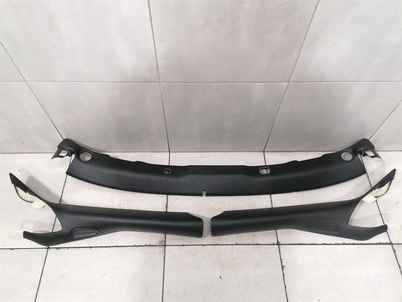 Chevrolet Corvette (C6) CHEVROLET CORVETTE C6 15803308 A Post Covers A-Pillar Cover Trim