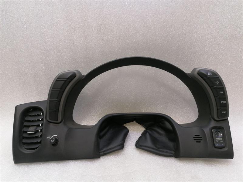 Chevrolet Corvette (C6) Chevrolet Corvette C6 15807290 Speedometer Cover Speedometer Bezel Bezel