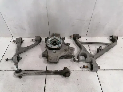 Aston Martin Vantage V12 S Vänster Baknav V12S Hjullagerhus Bak Vänster