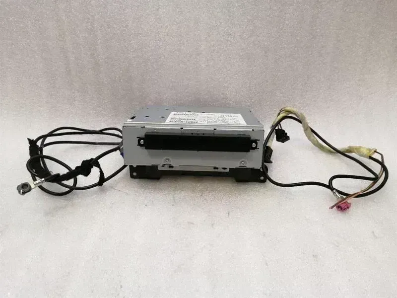 Aston Martin Vantage V12 CD player 31285449 audio system controller Brand/Model: ASTON MARTIN VANTAGE
Year: 2011
En...