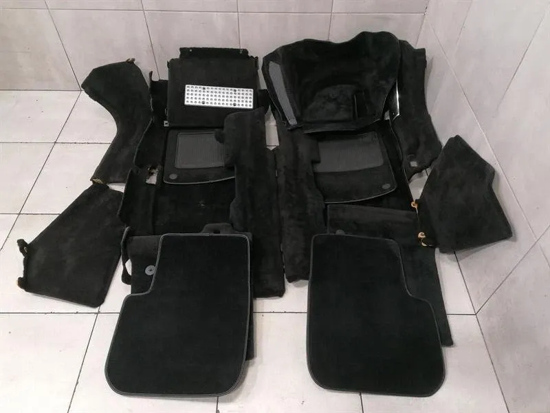 FERRARI 612 SCAGLIETTI F137 FLOOR CARPET SET 67435100 RIGHT HAND DRIVE RHD