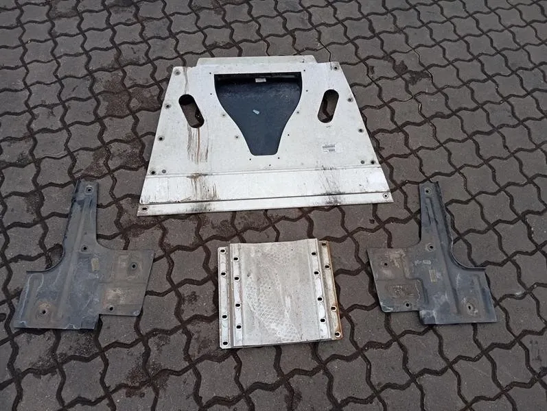 Aston Martin Rapide AMR Rear Undertray AD43-17C857-BB Underbody Trim