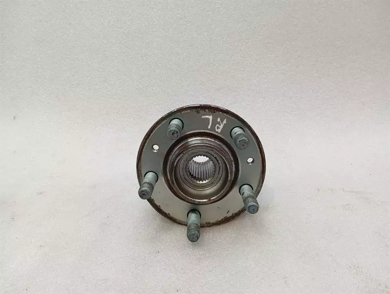 Left Rear Hub Brand/Model: ASTON MARTIN VIRAGE
Year: 2011
Eng...