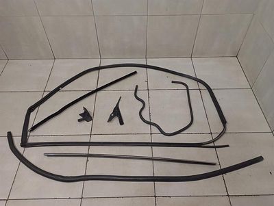 Joint de porte ASTON MARTIN CURVE MK2 2011-2012 4G43-F20708-Bra Joints de porte droite