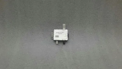 Mercedes S-Class W221 W216 Antena / Antena A2208271842 Wzmacniacz antenowy