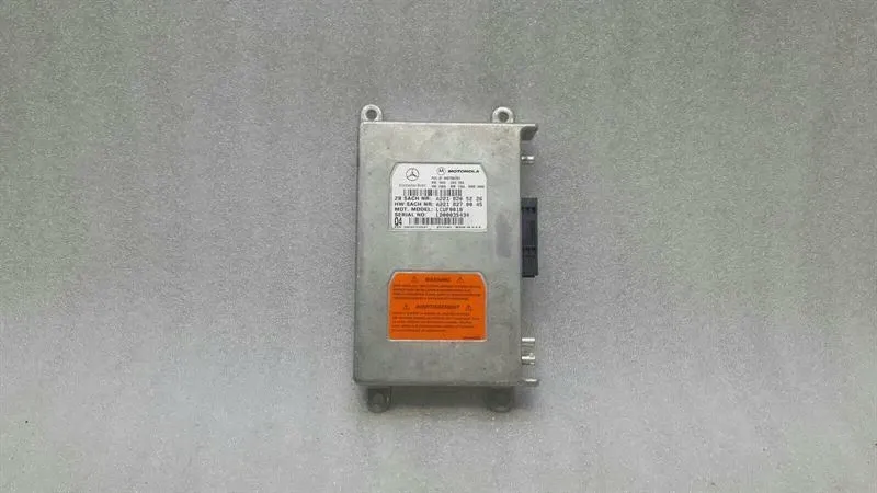 Mercedes SL R230 Communication Module A2218205226 Phone Control Unit