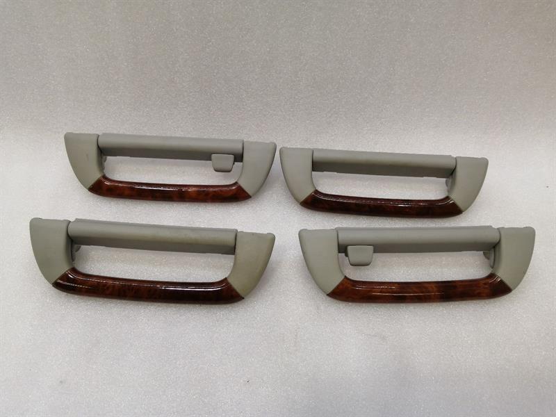 Mercedes-Benz A (W168) Mercedes S-class W220 Roof Grave Handle A2208101551 7F53 Handle Wood Body type: Saloon
Fuel: Petrol