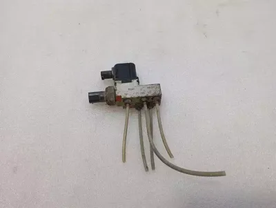 Maybach 62 V240 luftfjädringsventil A2113200158 ventilblock