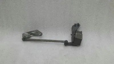 Mercedes S-klass W221 Ljusnivåsensor A0105427717 Nivåsensor Xenon