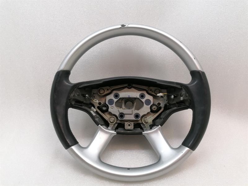 Mercedes-Benz A (W169) Mercedes S-class W221 Steering Wheel A2214600403 Steering Wheel Heated Body type: Saloon
Fuel: Petrol