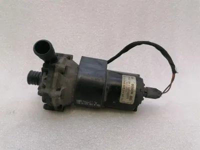 Pompe de refroidissement supplémentaire Mercedes Classe S W221 A0005000386 pompe de pompe de liquide de refroidissement