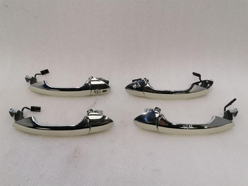 Mercedes S-Class W221 Door Handle Set A2217600970 Door Handle KEYLESS-GO