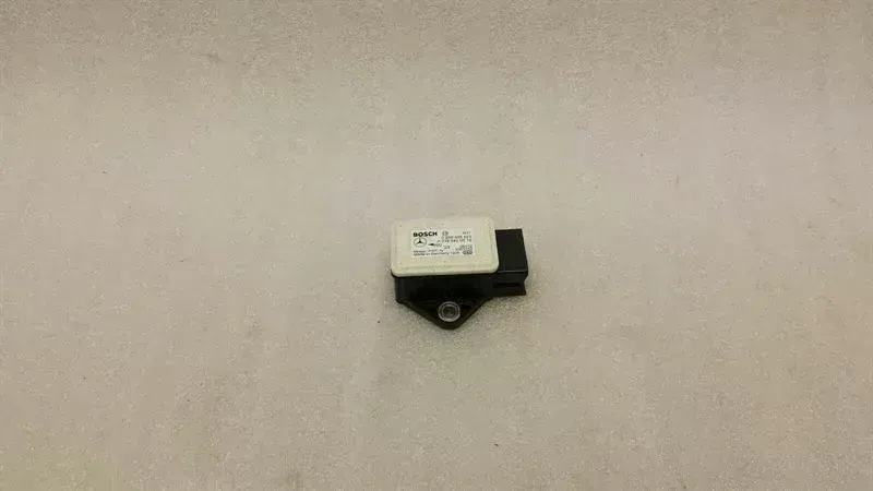 Mercedes-Benz A (W169) Mercedes SL R230 YAW RATE sensor A2165420018 rotary rate sensor Body type: Convertible
Fuel: Petrol