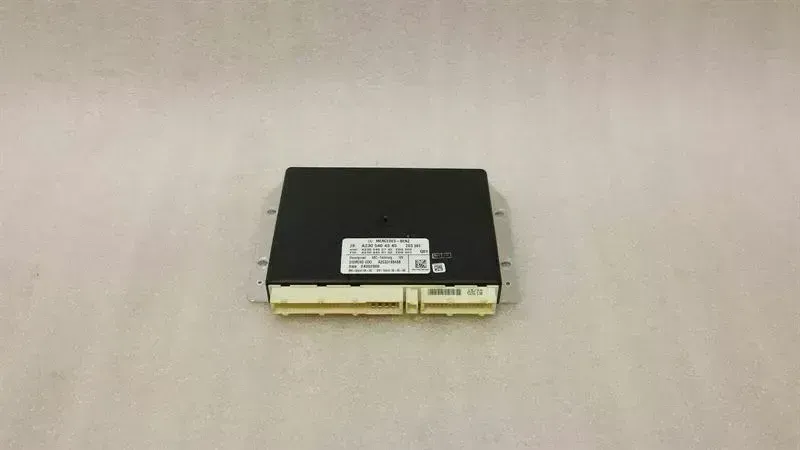 Mercedes-Benz A (W169) Mercedes SL R230 Active Body Control Module A2305404345 ABC Suspension Control Unit Body type: Convertible
Fuel: Petrol