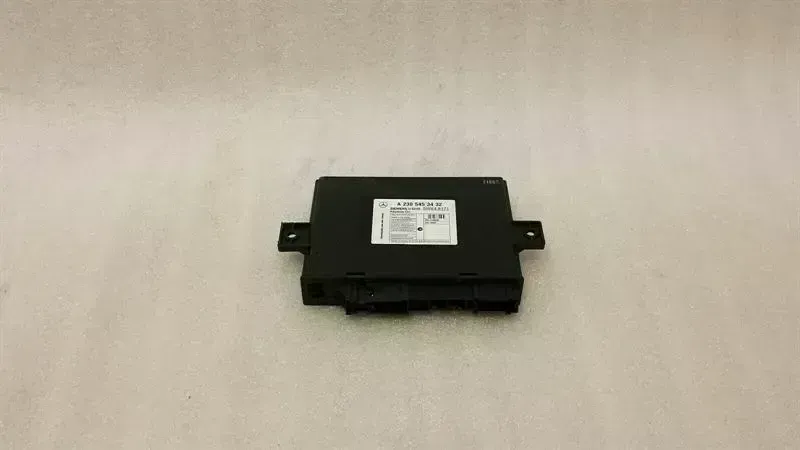 Mercedes-Benz A (W169) Mercedes SL R230 Keyless Go Module A2305453432 Keyless Go Control Unit. Body type: Convertible
Fuel: Petrol