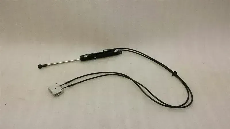 Mercedes-Benz A (W169) Mercedes SL R230 RRH hydraulic cylinder A2308900269 hydraulic cylinder rear RE Body type: Convertible
Fuel: Petrol