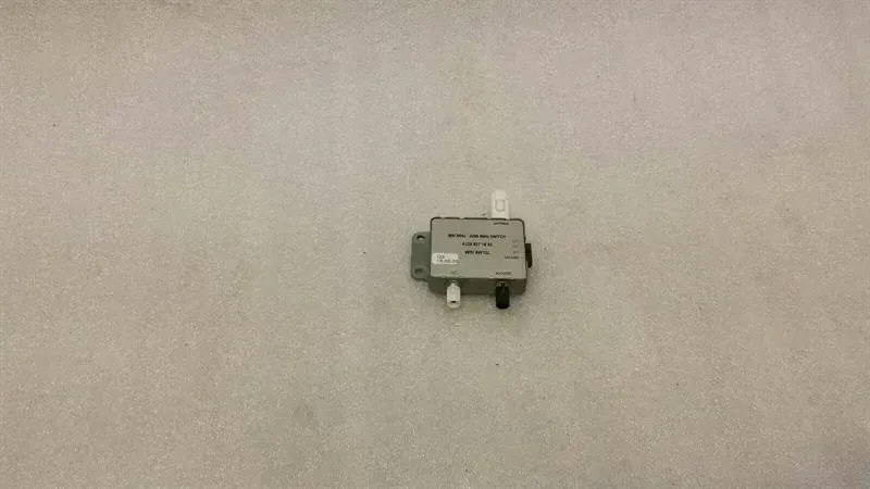 Mercedes-Benz A (W169) Mercedes SL R230 Aerial / Antenna A2208271842 Antenna Body type: Convertible
Fuel: Petrol