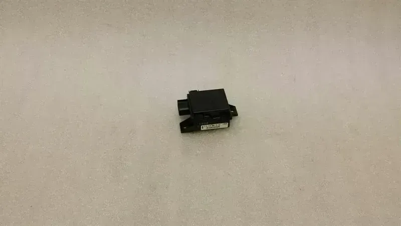 Mercedes-Benz A (W169) Mercedes SL R230 W215 seatbelt sensor A2158600505 belt sensor module control unit Body type: Convertible
Fuel: Petrol