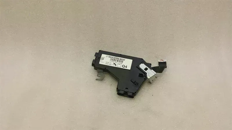 Mercedes-Benz CLA (C174 / C178) Mercedes SL R230 Aerial / Antenna A2308201489 Antenna Left Left Body type: Convertible
Fuel: Petrol