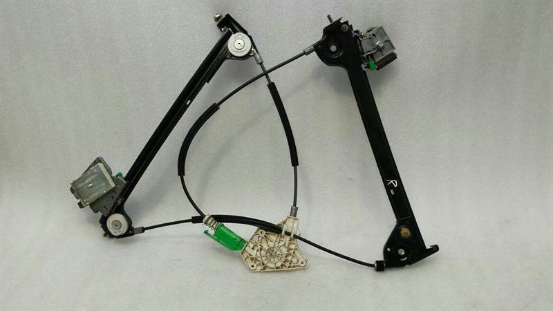 Mercedes-Benz CLA (C174 / C178) Mercedes R230 Right Front Door Winder A2307200446 Window Regulator Front Right Body type: Convertible
Fuel: Petrol