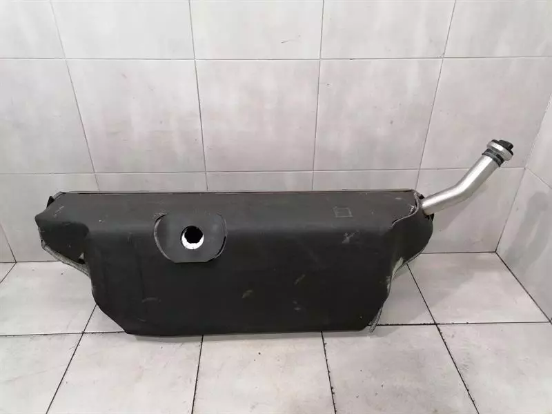 Maybach 57 W240 Fuel Tank A2404700701 Fuel Tank Brand/Model: MAYBACH 57
Year: 2003
Engine: 5513...