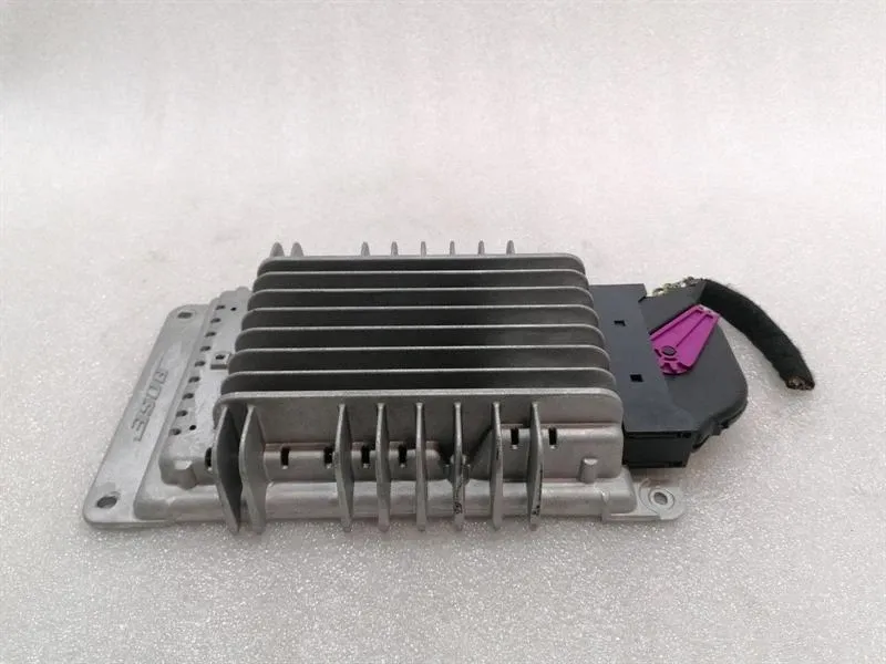 MAYBACH 57 W240 Amplifier A2408203399 Amplifier BOSE