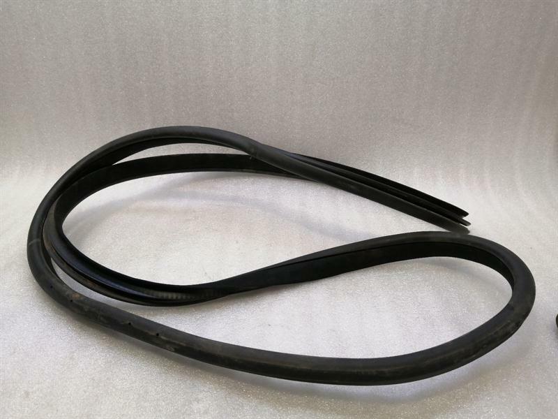 Mercedes-Benz A (W176) Mercedes S-Class W222 Front Left Door Seal A2226970151 Door Seals Li Body type: Saloon
Fuel: Petrol