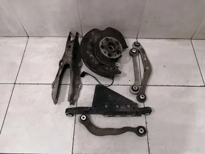 Mercedes W222 Right Rear Hub Set A2223501041 Wheel Bearing Housing Rear Right Set