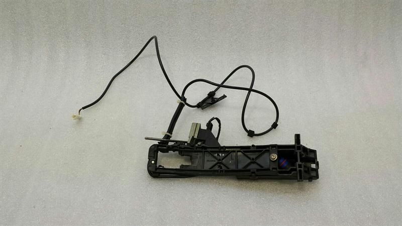 Mercedes SL R230 left door handle carrier A2307600534 door handle carrier left