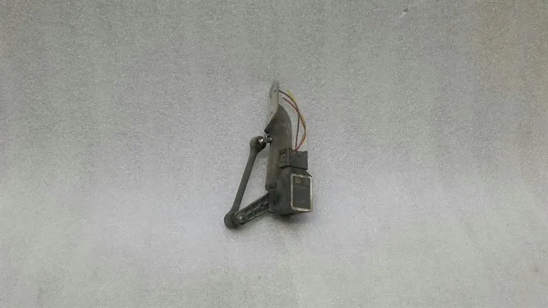 Mercedes SL R230 Xenon Level Sensor A0025428818 Level Sensor SL500 SL550 V8