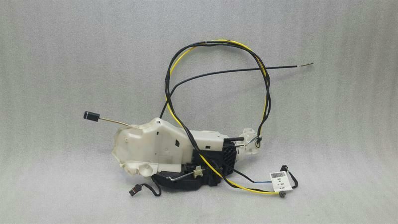 Mercedes SL R230 door lock A2307200835 door lock right right right Kessy right