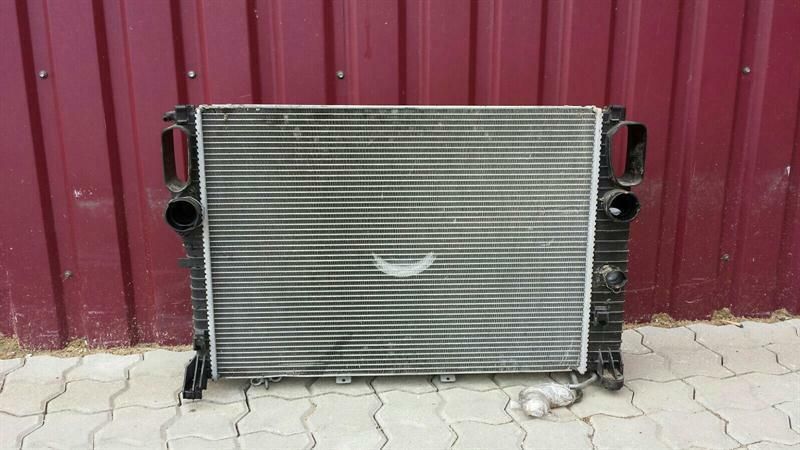 Mercedes CLS CLS55 W219 W211 E55 AMG Radiator Pack A2115003402 Radiator Package