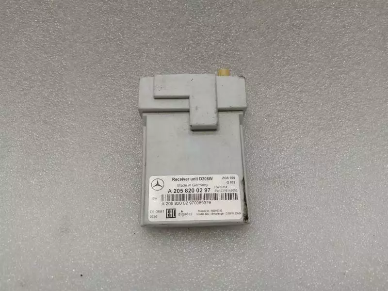 Mercedes-Benz A (W176) Mercedes G-Car W463 Remote Control Receiver Webasto A2058200297 Control Unit Body type: SUV
Fuel: Petrol