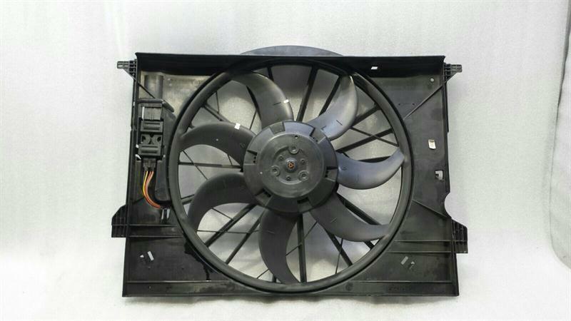 Mercedes-Benz C (W203) Radiator Fan Mercedes CLS W219 W211 Radiator Fan A2115000693...