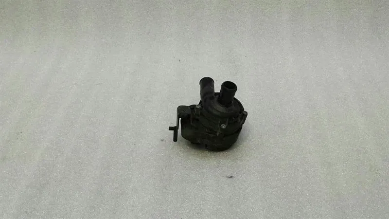 Mercedes CLS W219 additional cooling pump A2118350264 coolant pump pump
